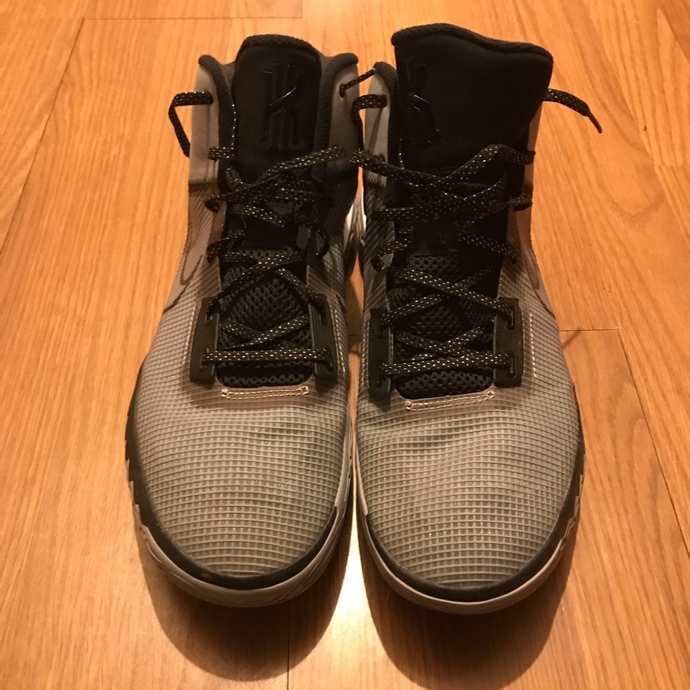 Nike Kyrie 🏀 Shoes